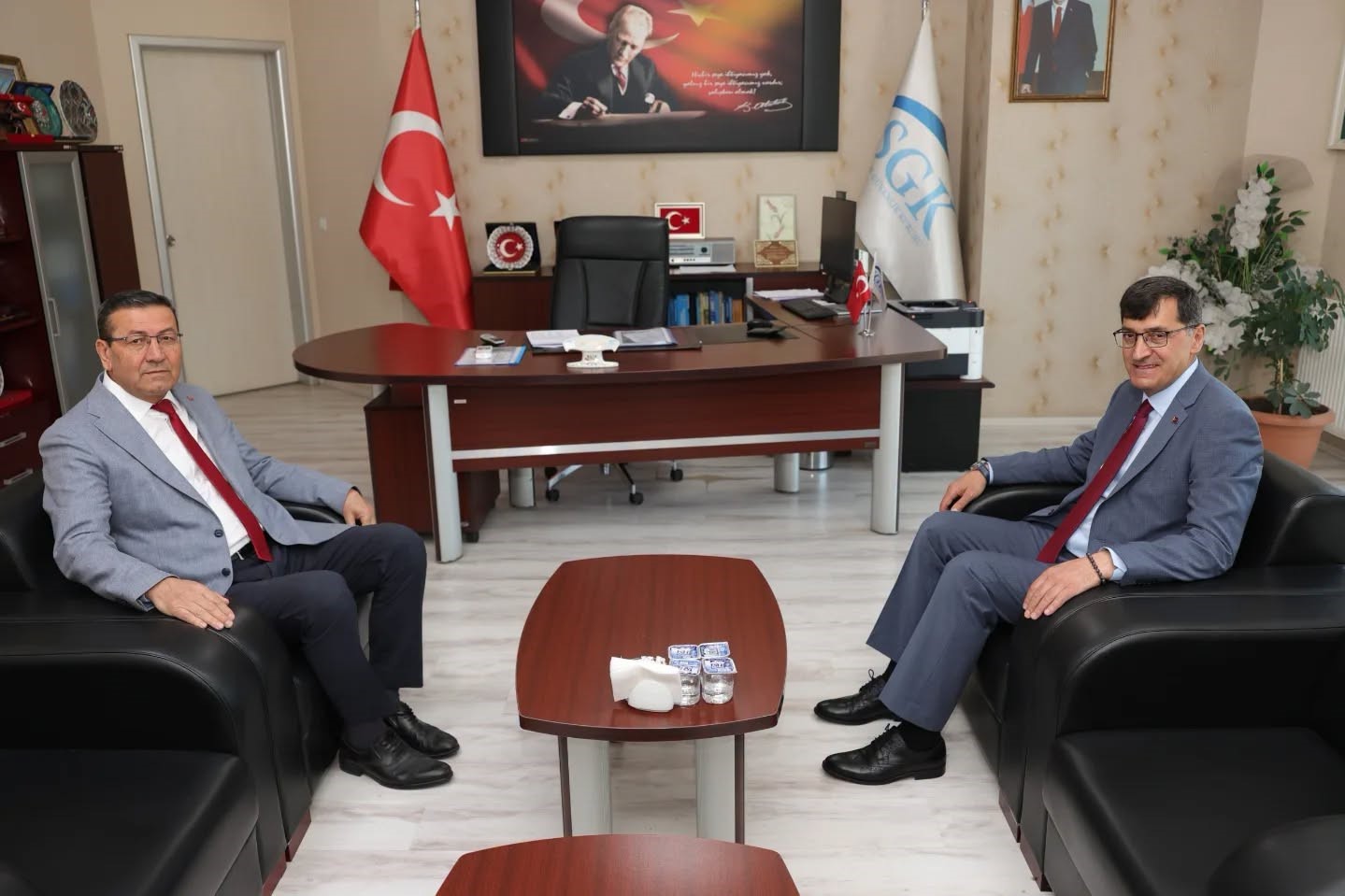 baskan-kahveci-ve-mudur-sayar-kutahya-icin-ortak-calismalari-degerlendirdi