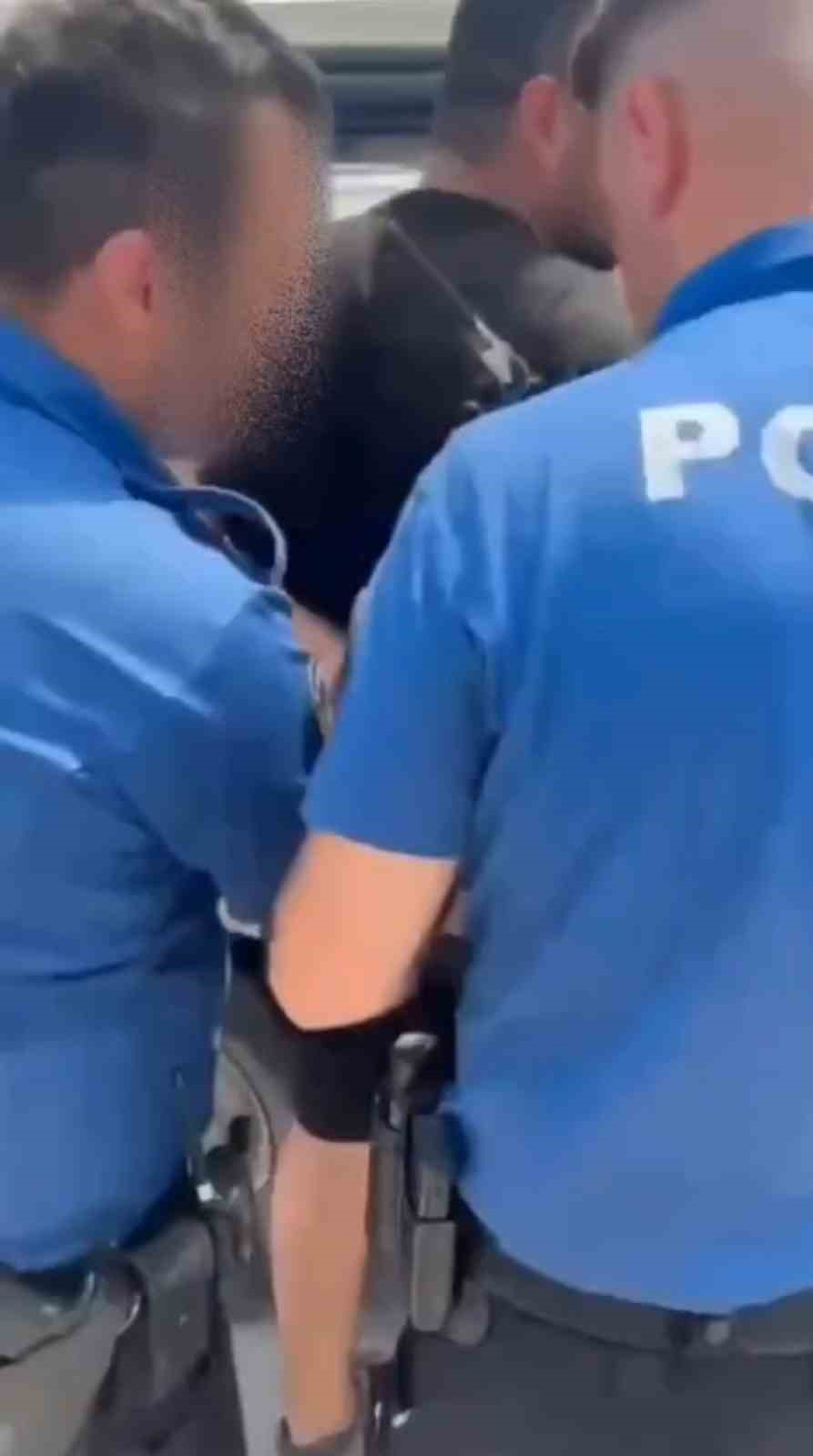 battaniyenin-altina-gizlenen-suphelinin-7-yil-6-ay-hapis-cezasiyla-arandigi-ortaya-cikti