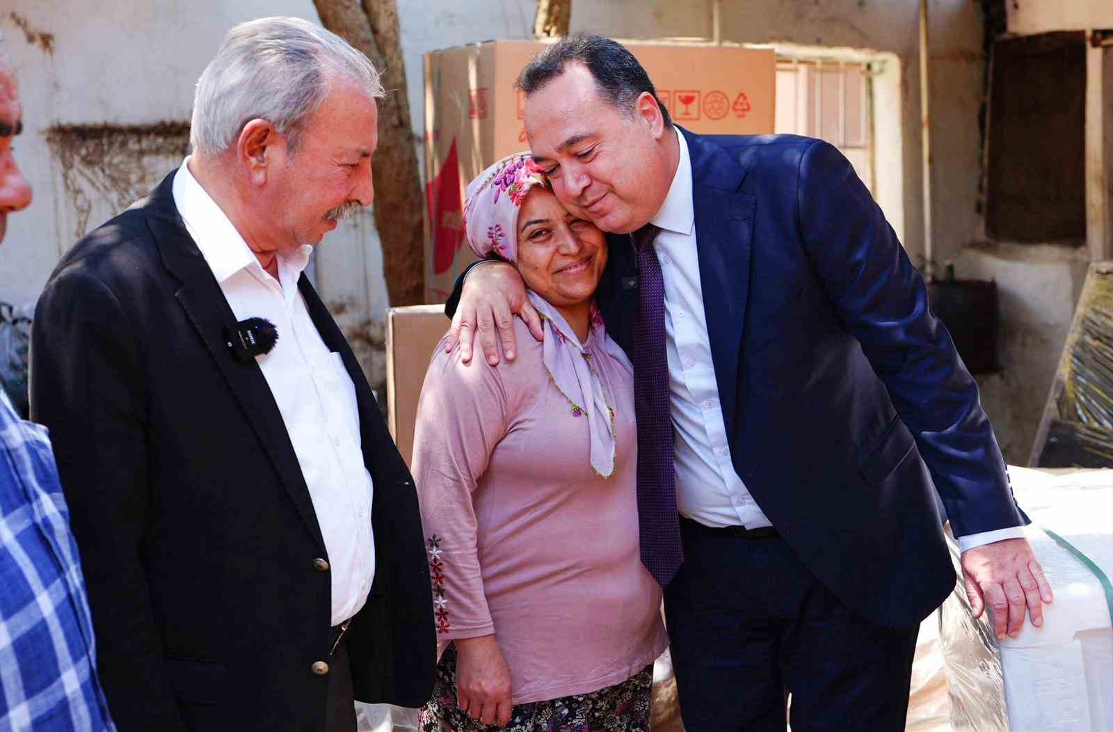 manisa-buyuksehir-den-afetzedelere-ayni-ve-nakdi-yardim