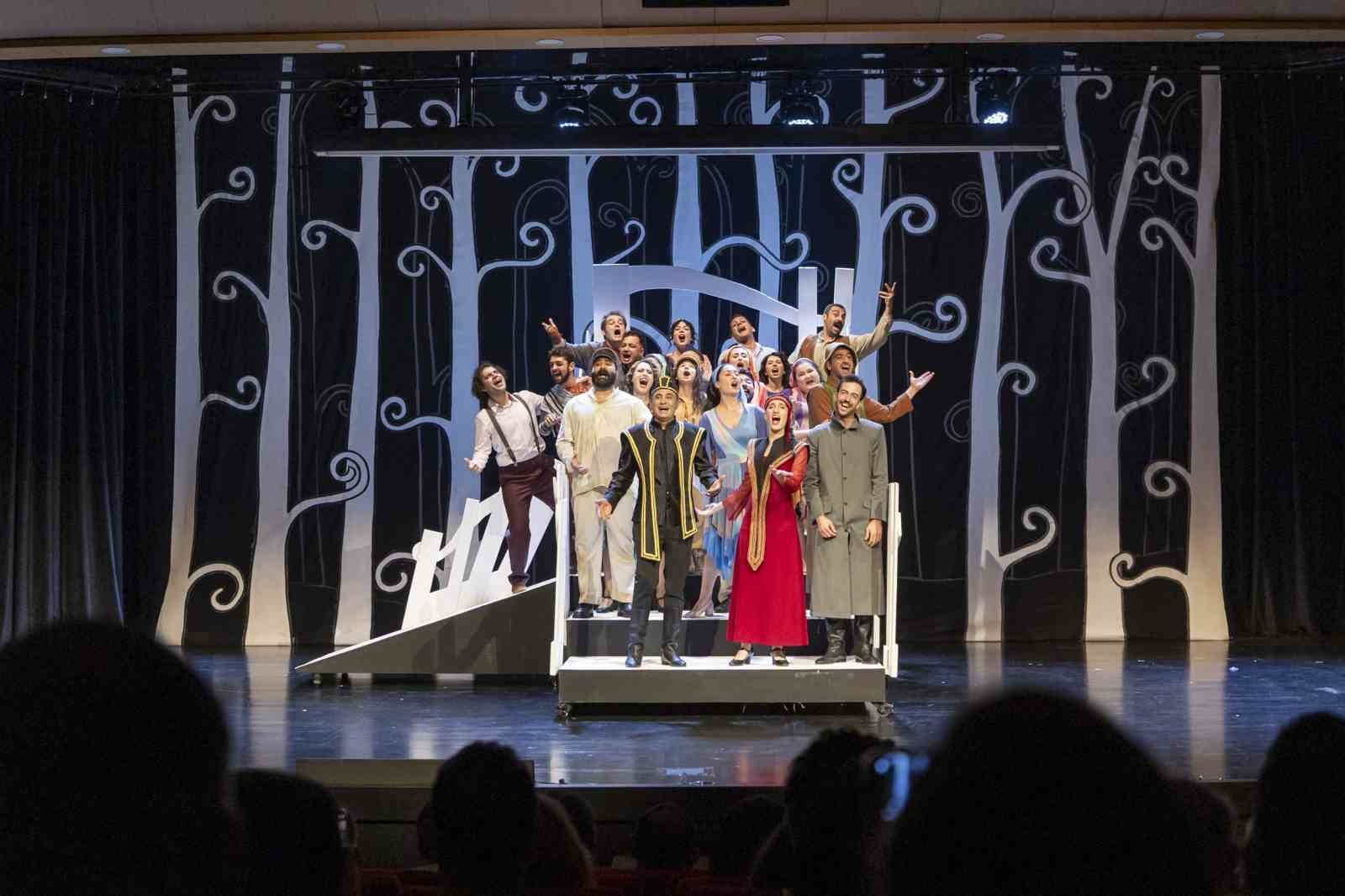 mersin-sehir-tiyatrosu-na-ensemble-odulu