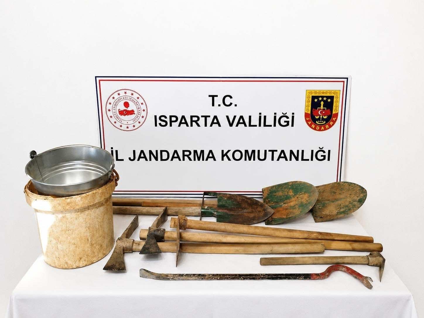 isparta-da-jandarmadan-kacak-kazi-operasyonu