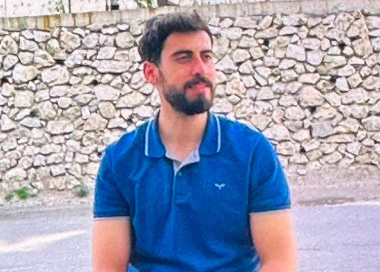 semdinli-de-bir-genc-evinde-olu-bulundu