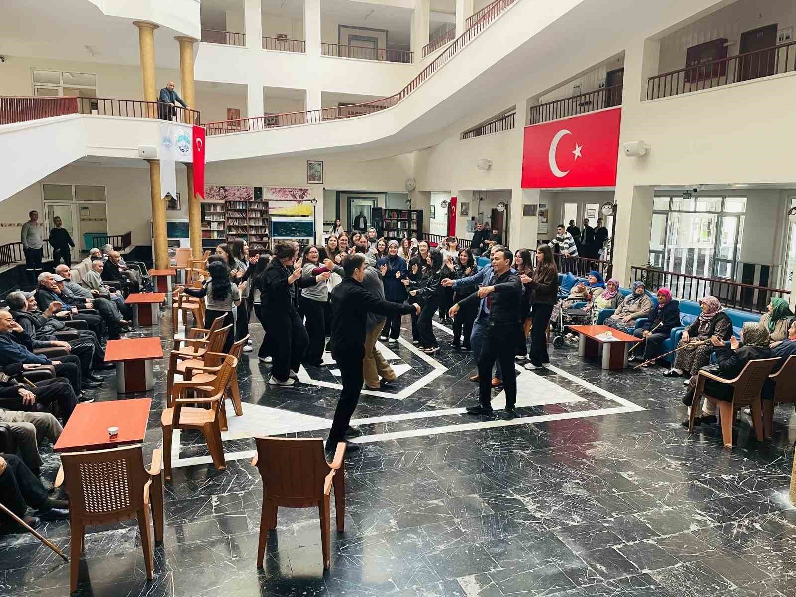 ulu-cinarlar-a-anlamli-bayram-ziyareti
