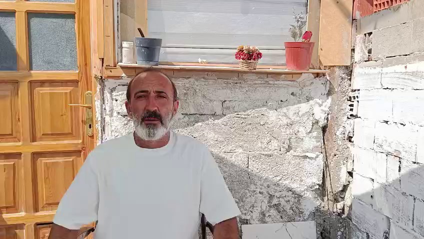 kucuk-golette-1-5-metrelik-devasa-balik-yakaladi-mutlulugu-kameraya-yansidi