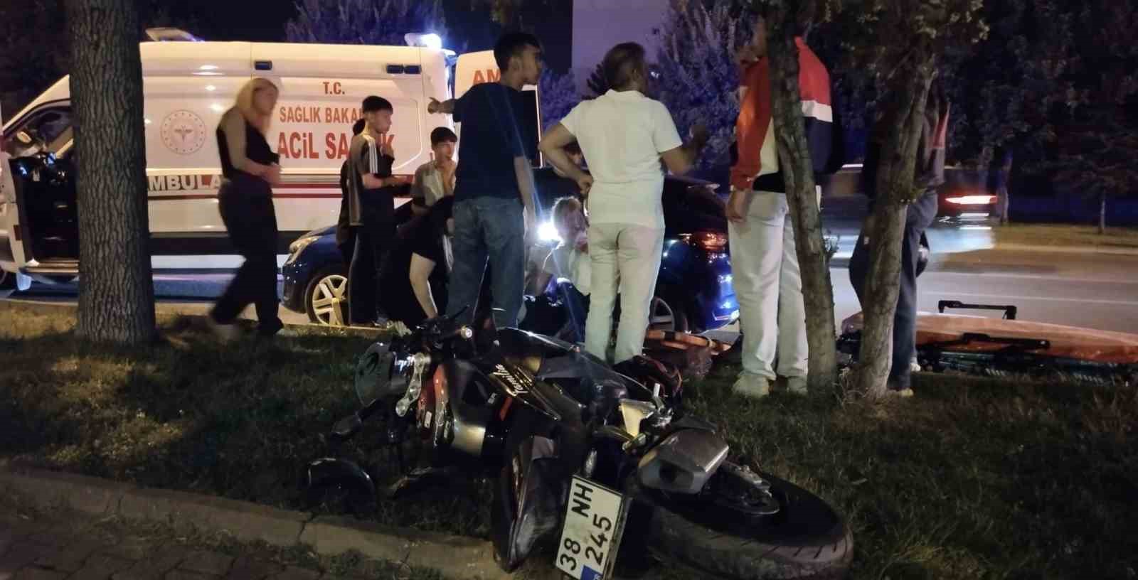 kayseri-de-otomobille-motosiklet-carpisti-1-yarali