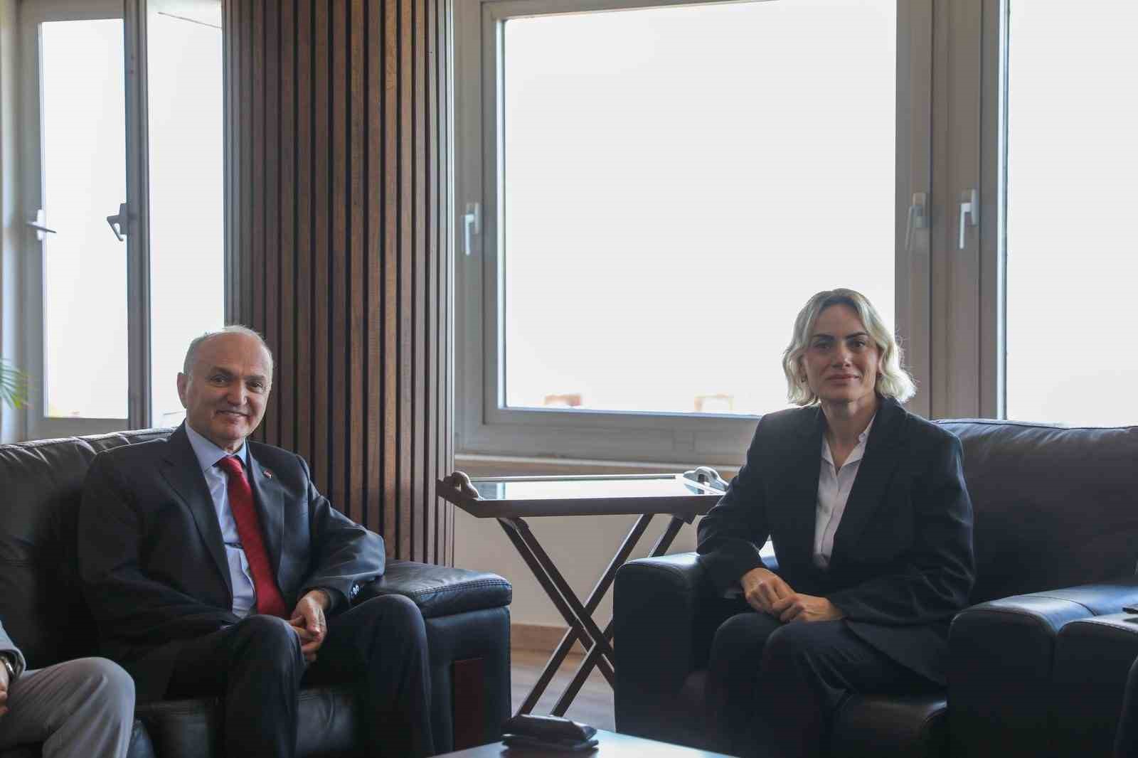 baskan-ozlu-den-akcakoca-ya-destek