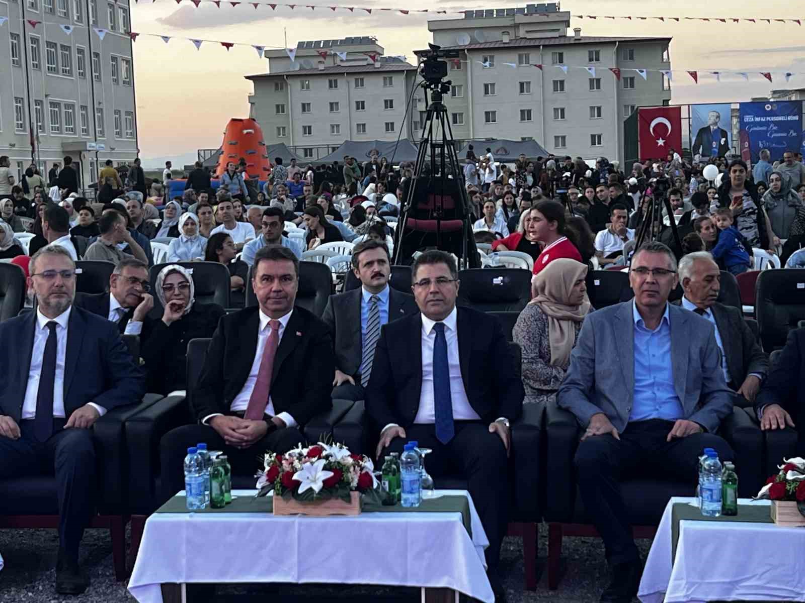 ceza-infaz-personeli-gunu-konserle-kutlandi