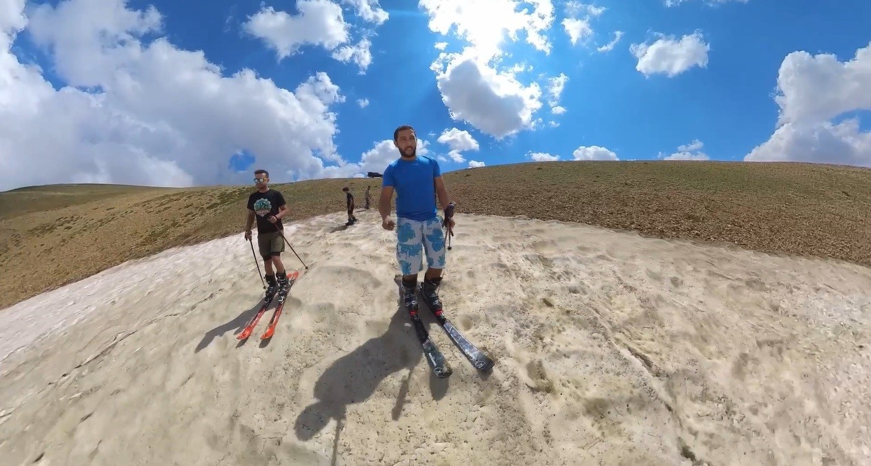 erzincan-da-agustos-sicaginda-3-bin-250-rakimda-kayak-keyfi