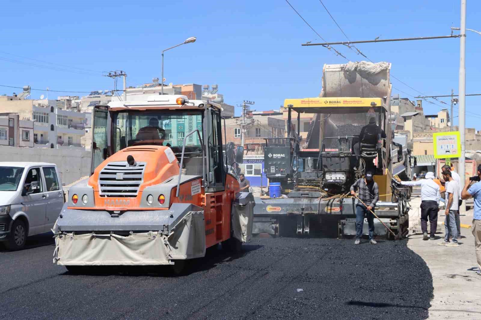 haleplibahce-caddesi-nde-asfalt-calismalari-suruyor
