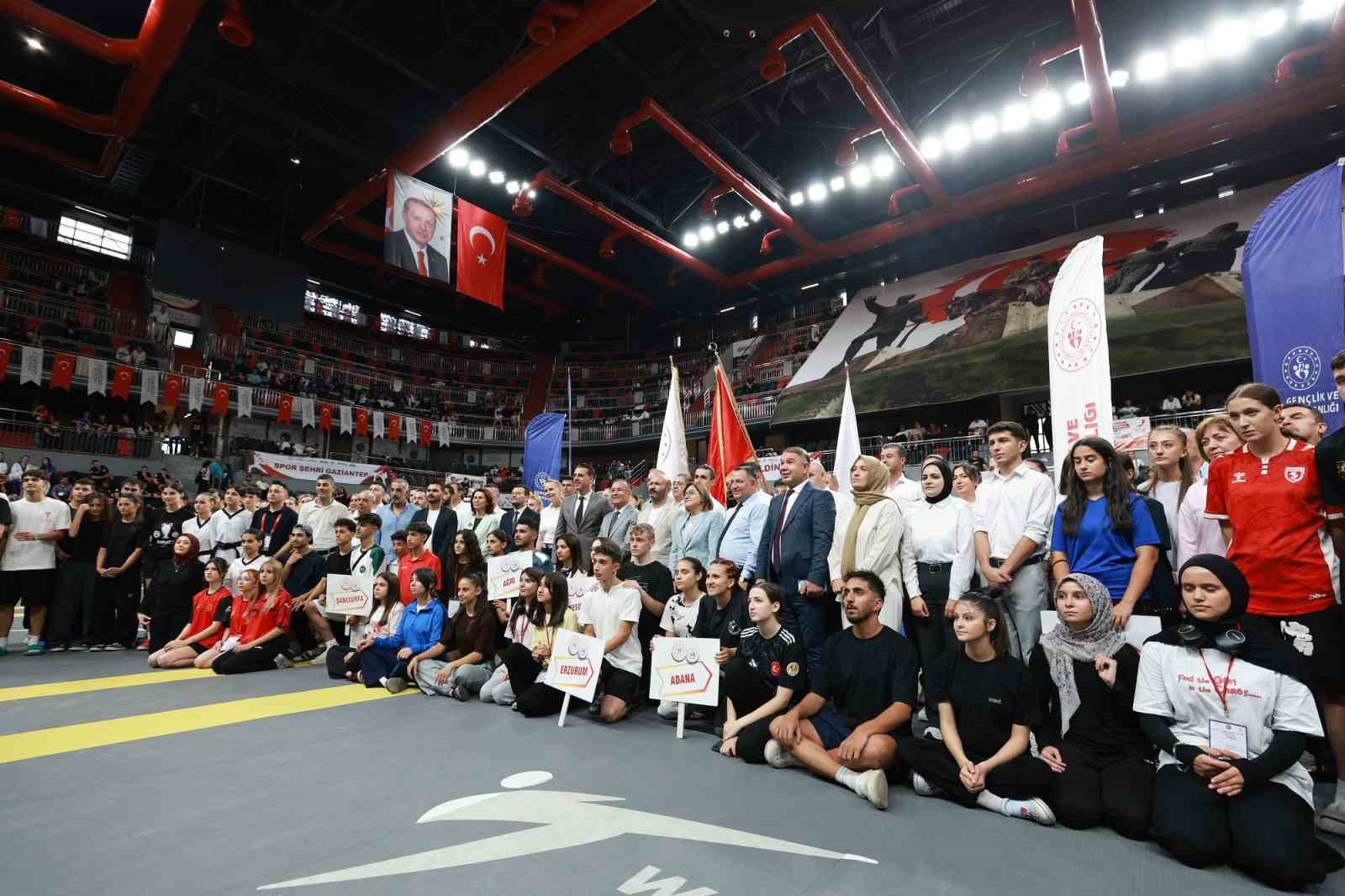 turkiye-kulupler-taekwondo-sampiyonasi-gaziantep-te-basladi