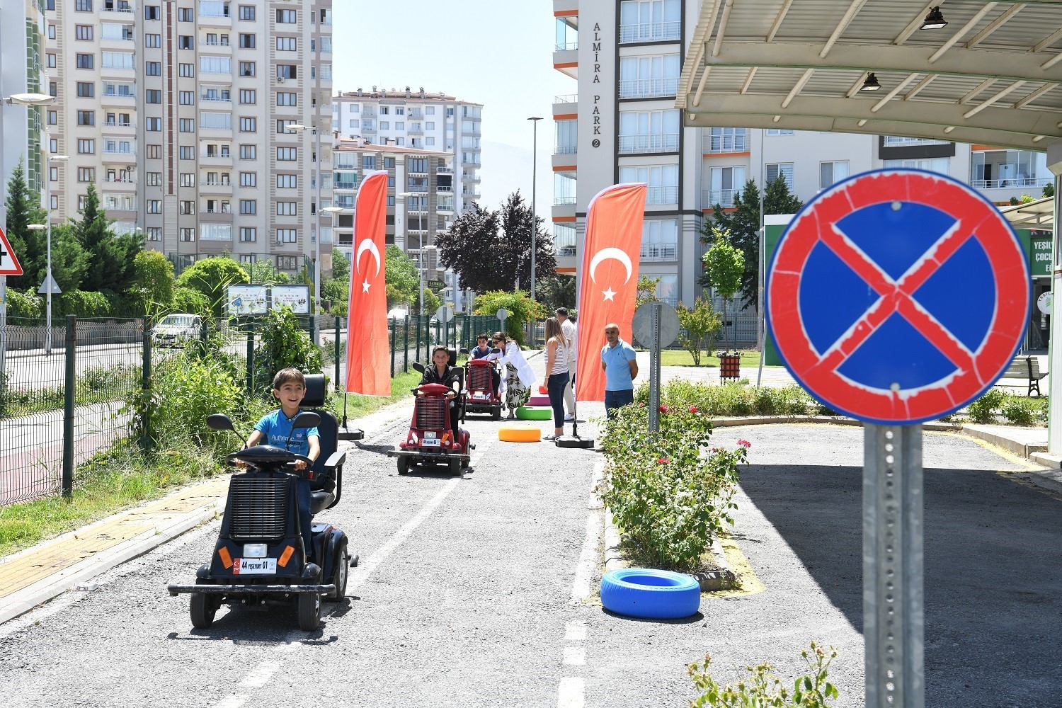 yesilyurt-trafik-egitim-parki-nda-6-bin-820-ogrenciye-uygulamali-trafik-egitimi-verildi