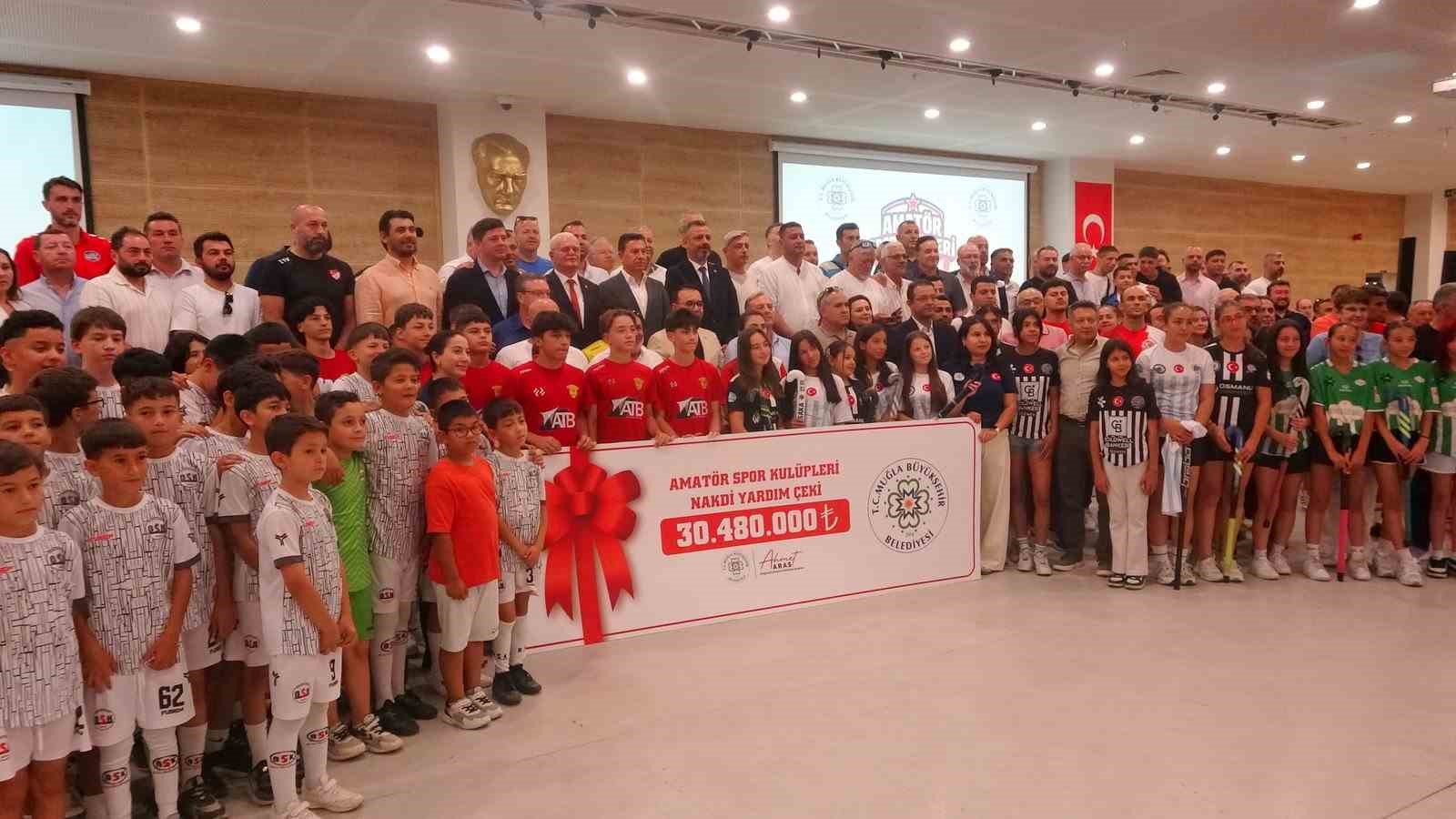 mugla-buyuksehir-belediyesi-nden-amator-spor-kulupleri-ne-destek