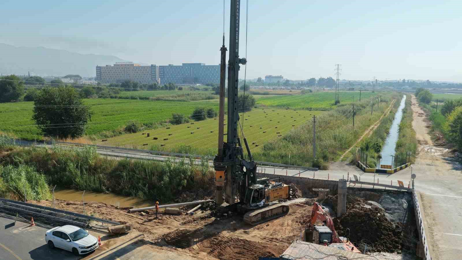 incirliova-yi-mugla-bulvari-na-baglayacak-yolda-calismalar-devam-ediyor