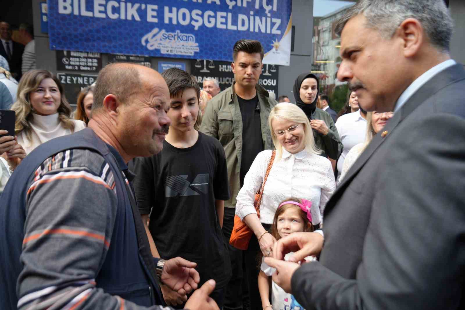 bakan-ciftci-ye-tespih-hediye-etti