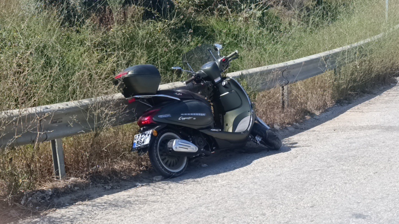 hafif-ticari-arac-ile-motosikletin-carpistigi-kazada-1-kisi-yaralandi
