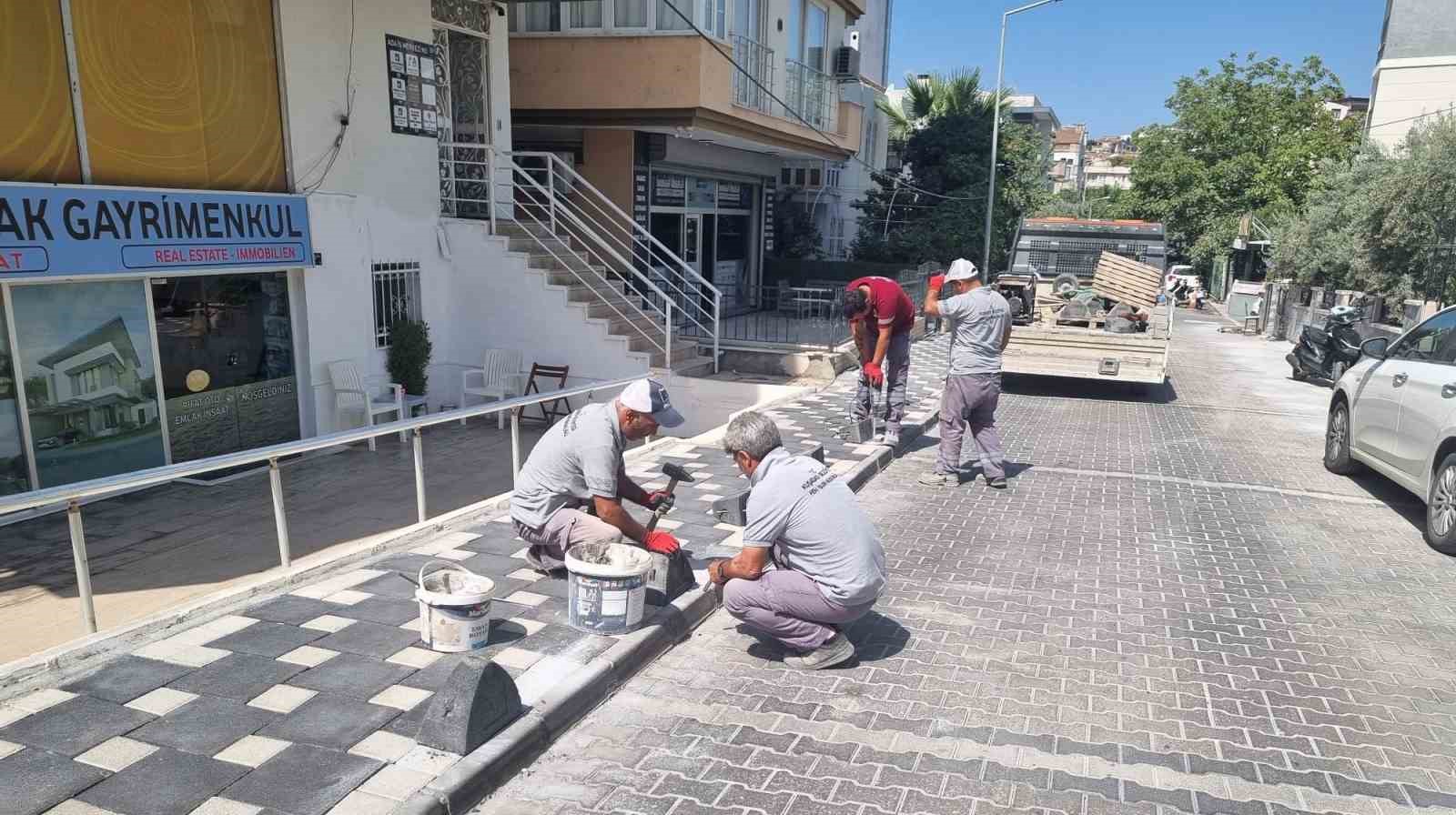 kusadasi-nda-eskiyen-yollar-yenileniyor
