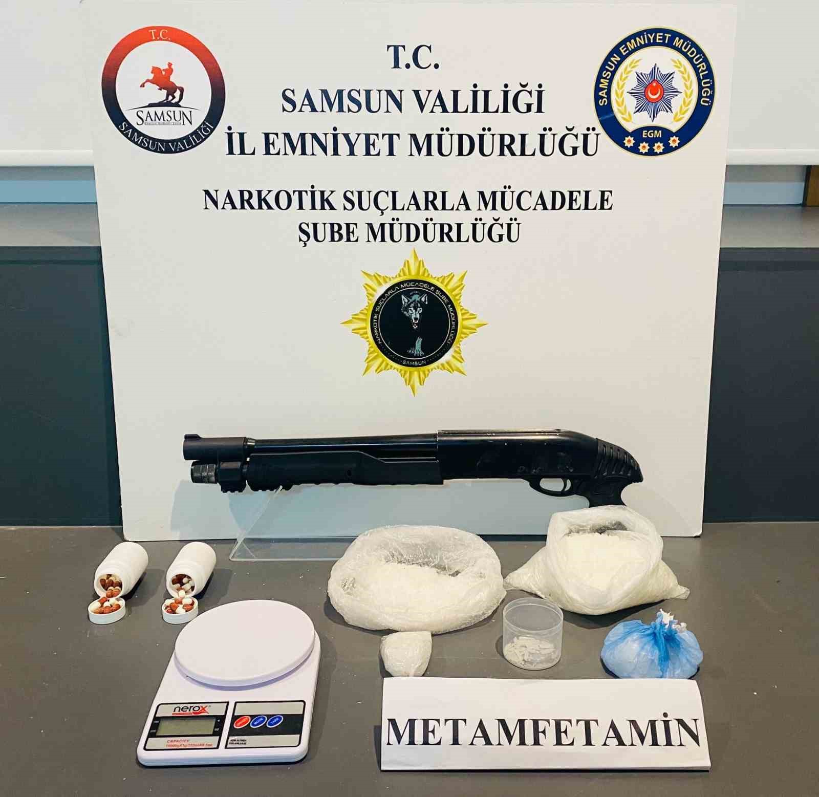 samsun-da-zehir-tacirlerine-gozalti-831-gram-metamfetamin-ele-gecirildi