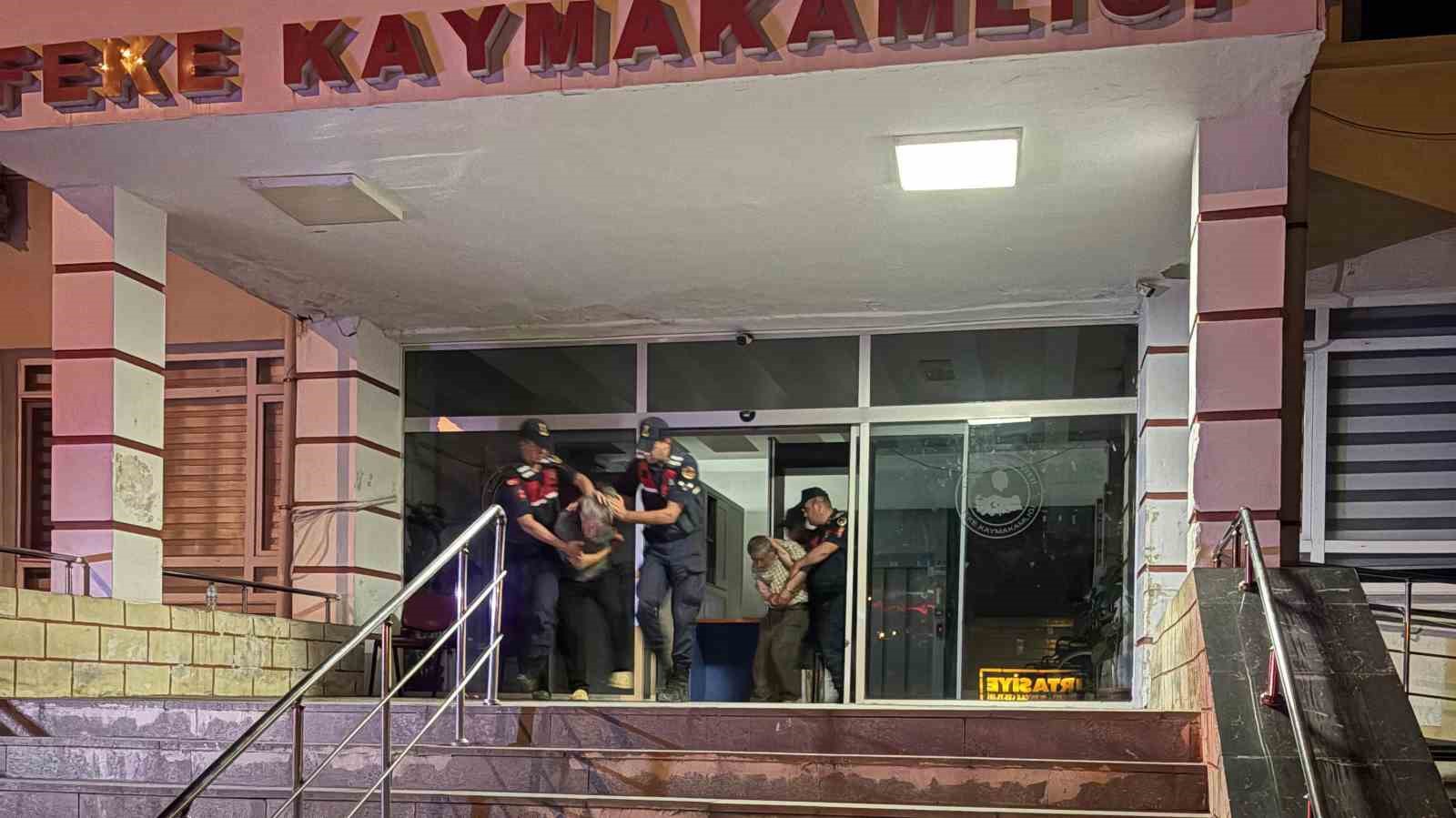 adana-da-cinsel-istismar-sorusturmasinda-supheli-ve-onu-alikoyan-baba-tutuklandi