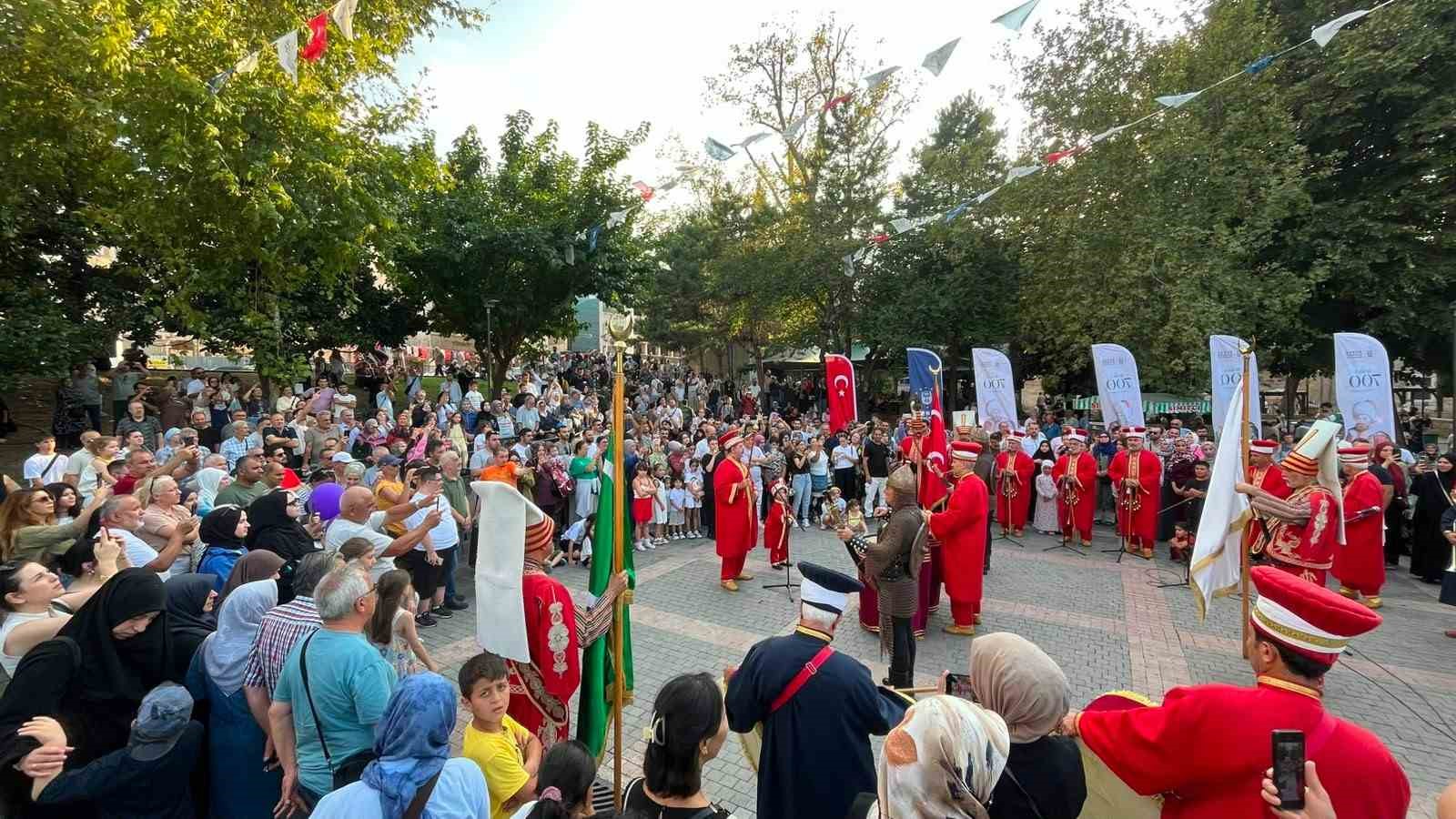 bursa-da-700-yillik-fetih-ruhu-marslarla-yasatiliyor
