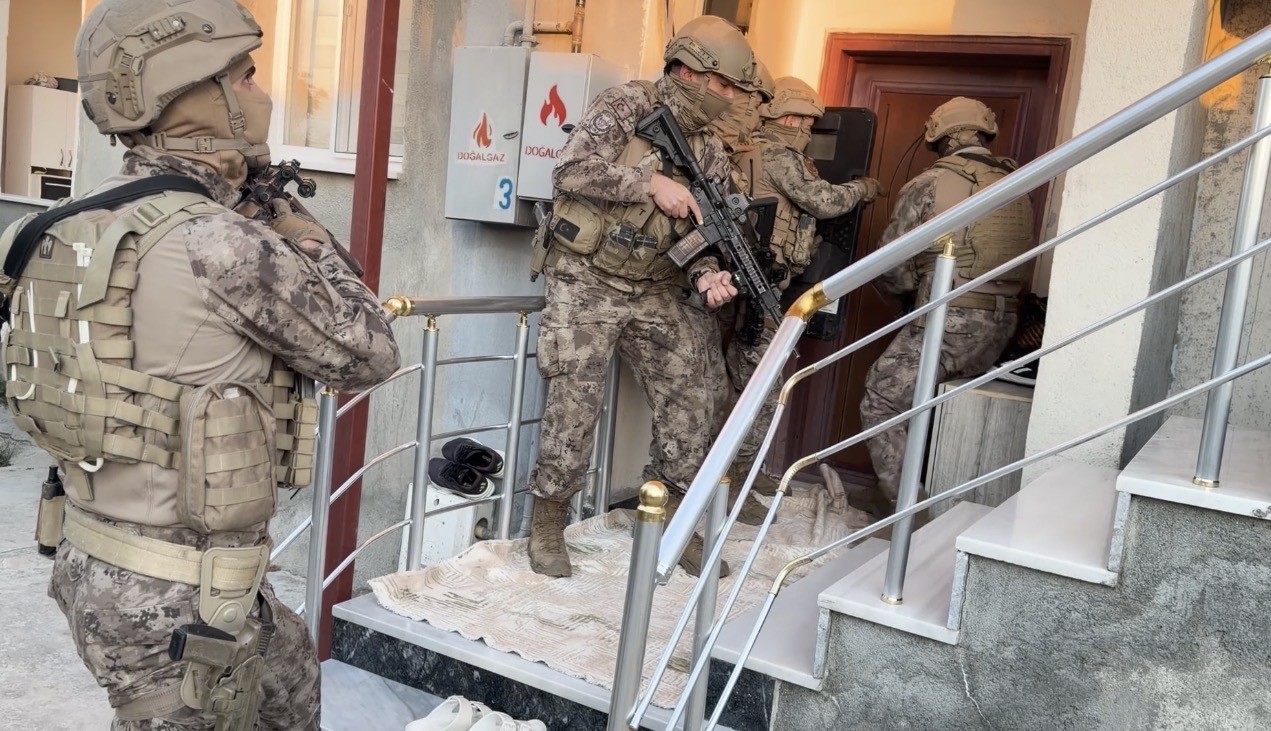 igdir-merkezli-7-ilde-suc-orgutu-operasyonu-6-kisi-tutuklandi