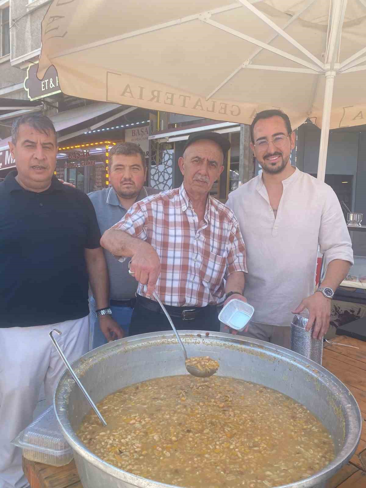 odunpazari-esnafi-vatandaslara-asure-ikram-etti