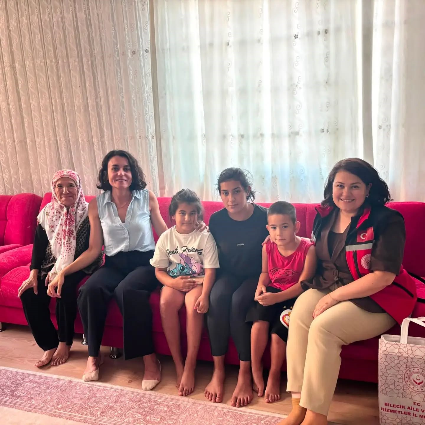 bilecik-te-sehit-ailesine-vefa-ziyareti