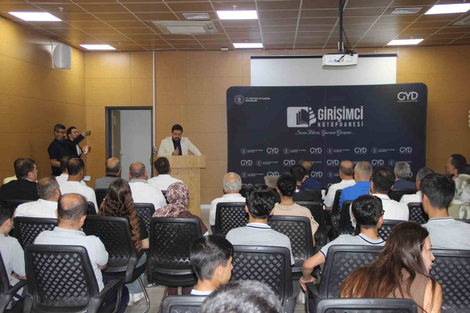 cizre-de-girisimci-kutuphanesi-programi-duzenlendi