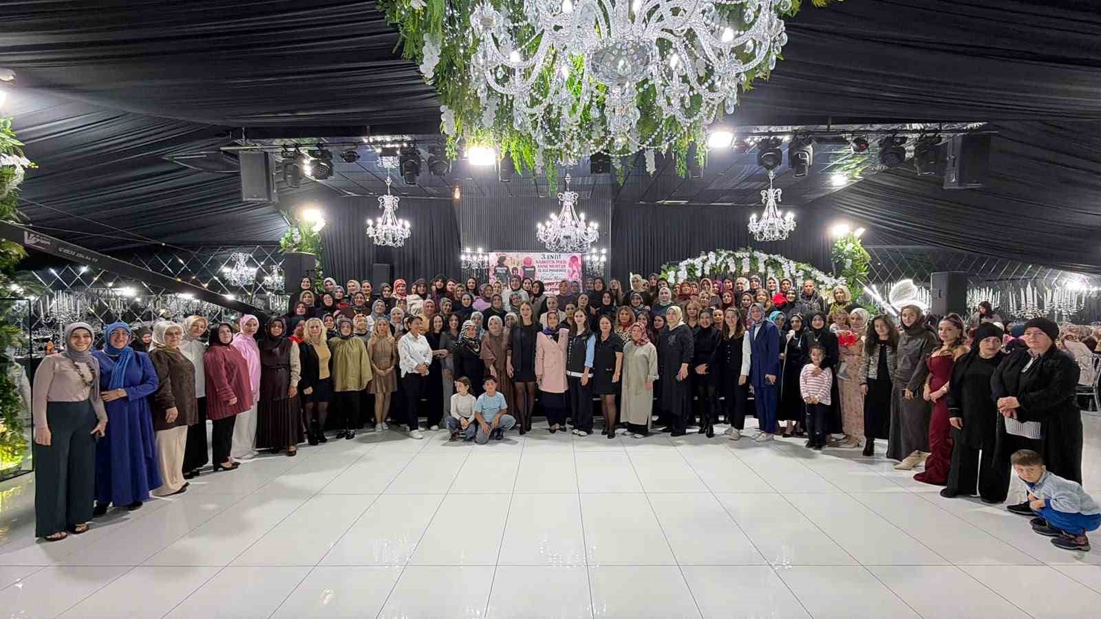 sultanbeyli-de-500-den-fazla-anne-uyusturucuya-karsi-tek-yurek-oldu