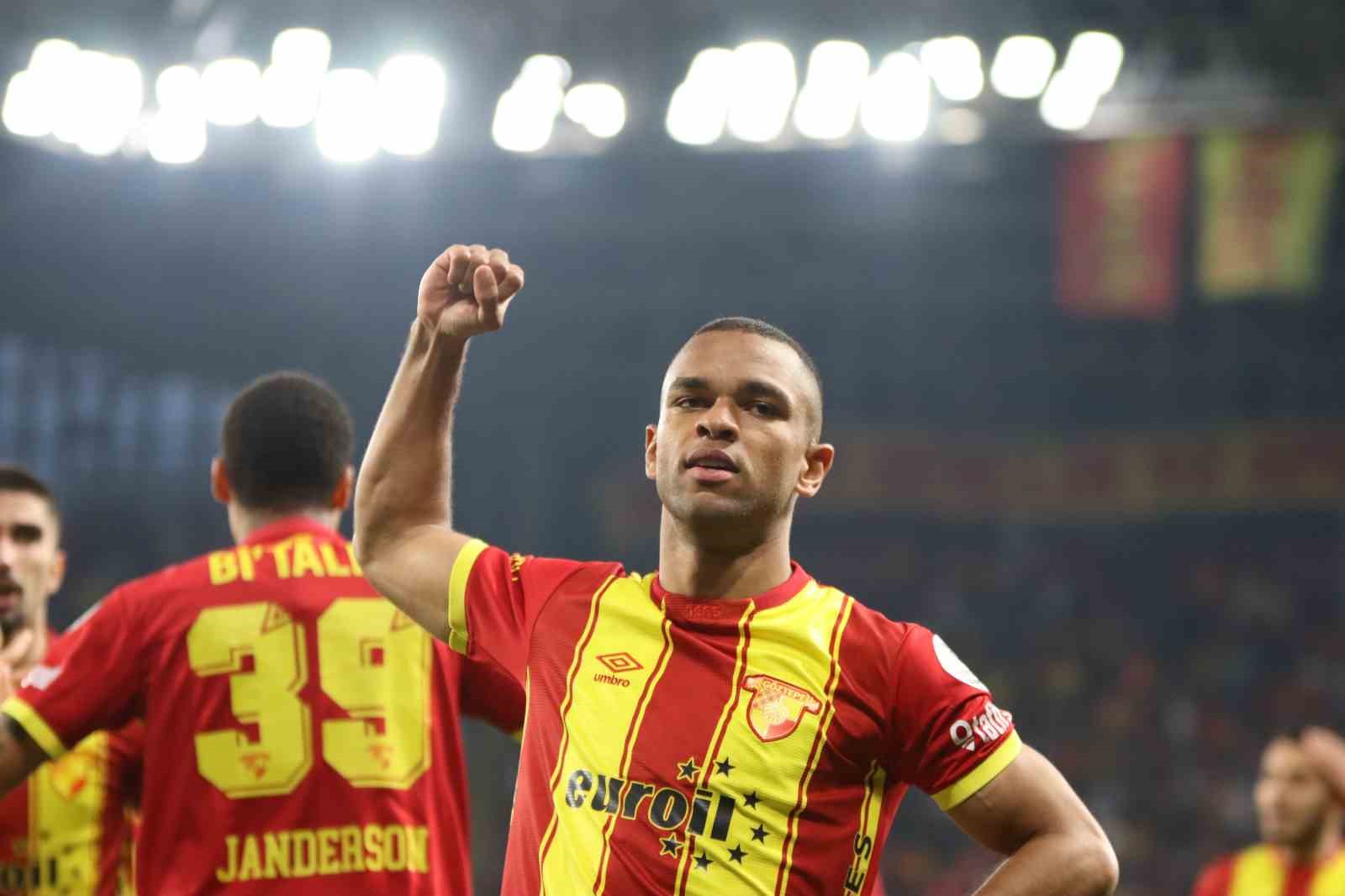 goztepe-nin-yildizi-juan-cska-moskova-yolunda