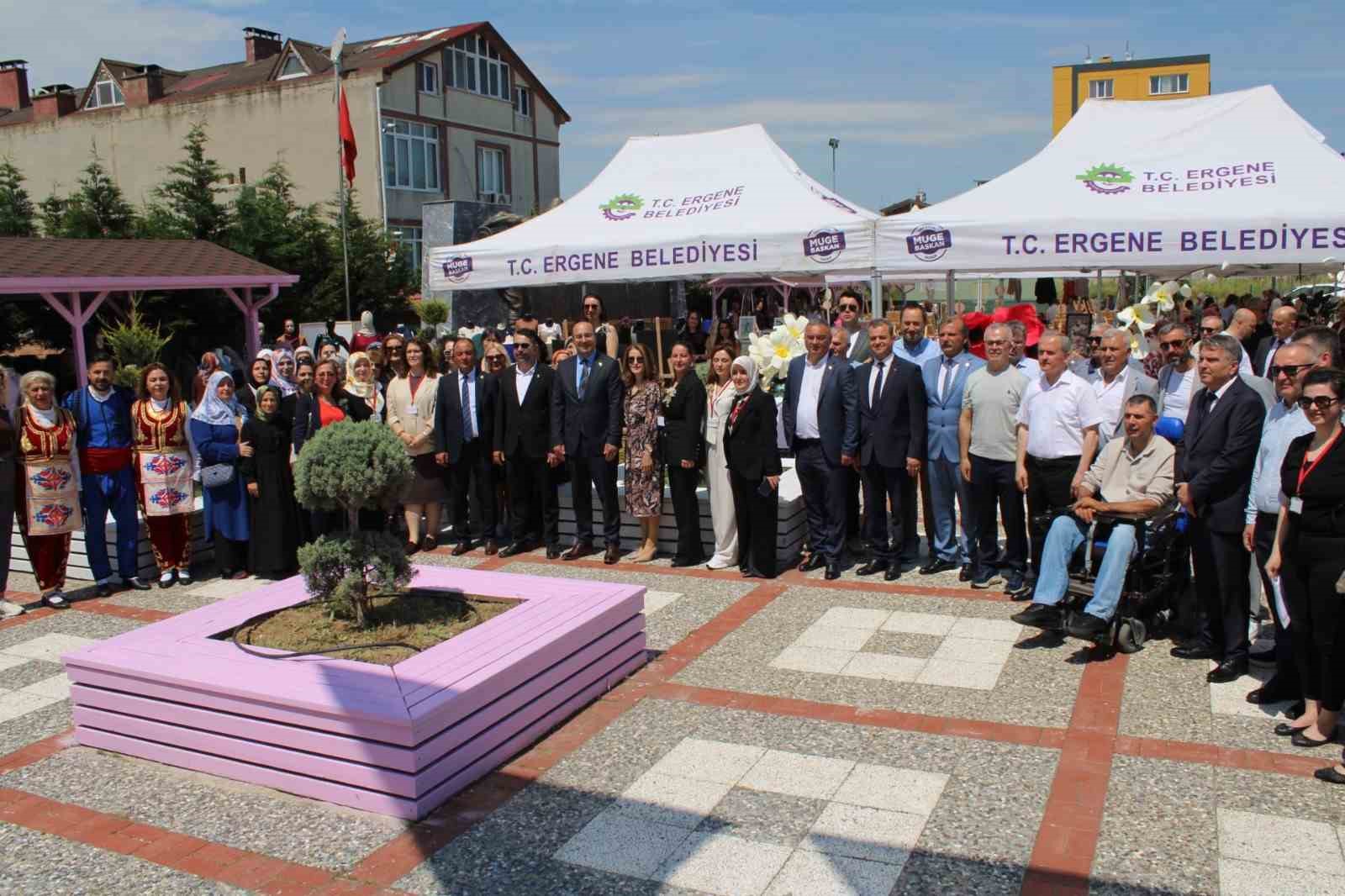 ergene-de-sanata-dokunan-hayatlar-sergisi-acildi
