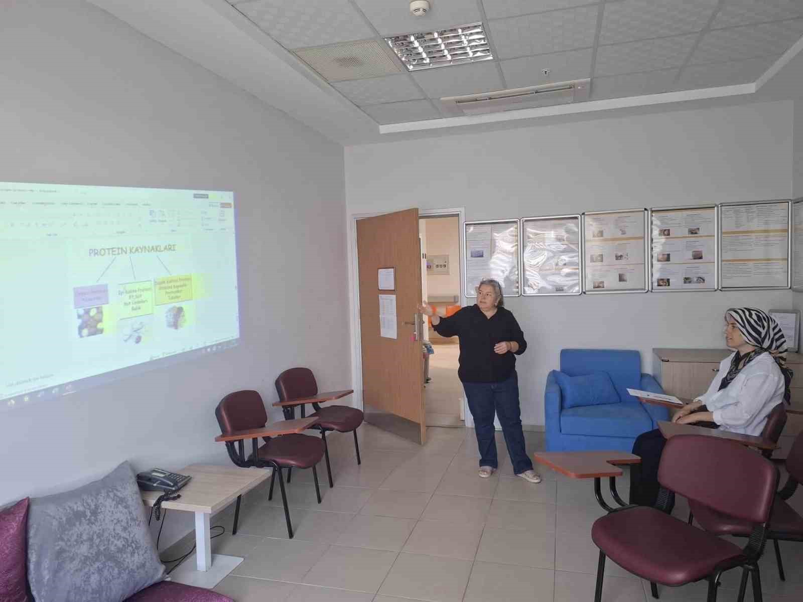 karpuzlu-devlet-hastanesi-anne-sagliginin-onemine-dikkat-cekti