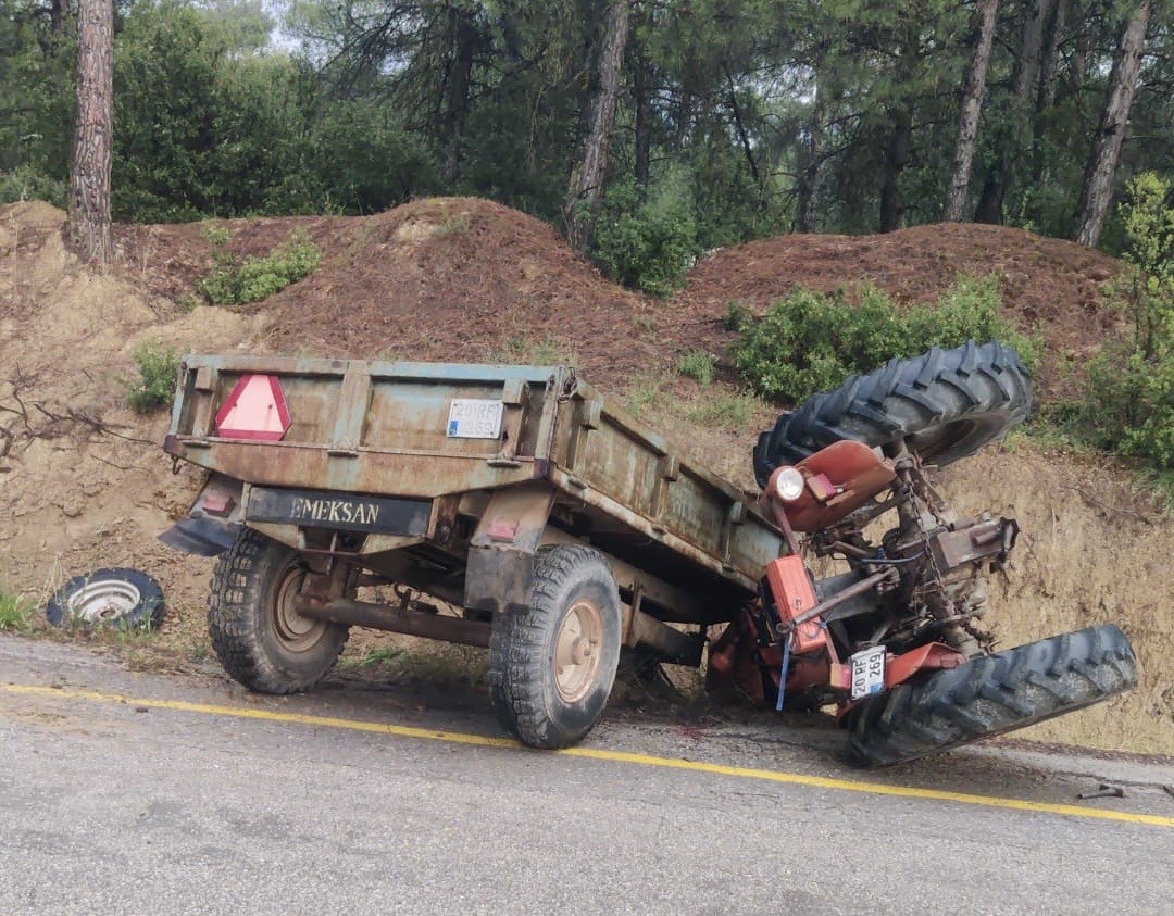kazada-agir-yaralanan-traktor-surucusu-kurtarilamadi