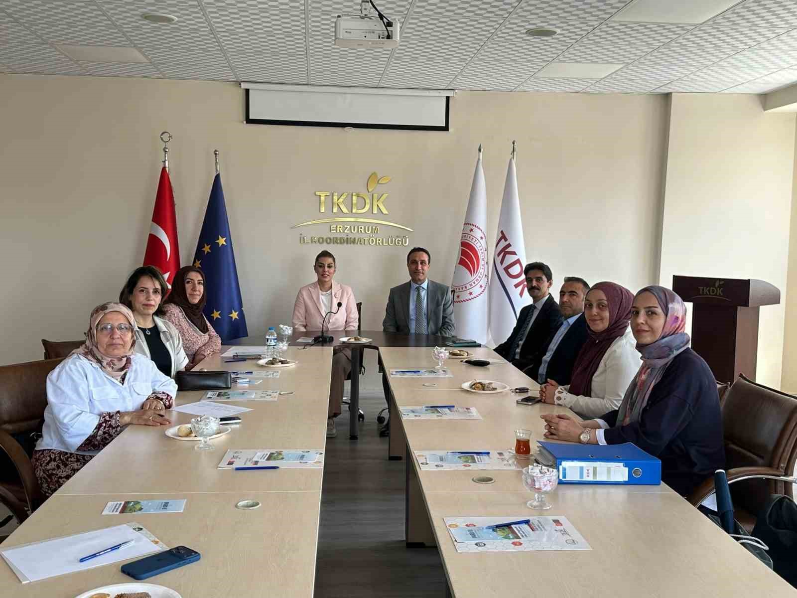 tobb-erzurum-kadin-girisimciler-kurulu-agustos-ayi-toplantisini-tkdk-da-yapti