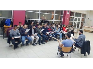 İzmit Belediyesi Müzik Koroları Çalışmalarına Devam Ediyor