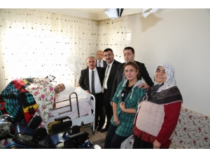 Niğde Belediye Başkanı Özkan’dan Engelli Vatandaşa Ziyaret
