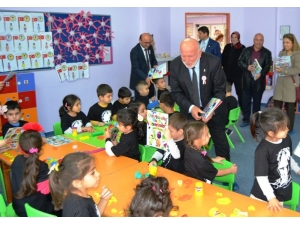 Anaokulu Çocuklarına Boyama Kitabı