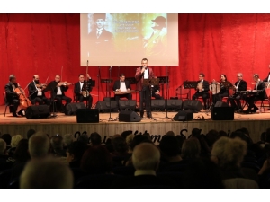 Gaziemir’de Türküler Atatürk İçin Söylendi