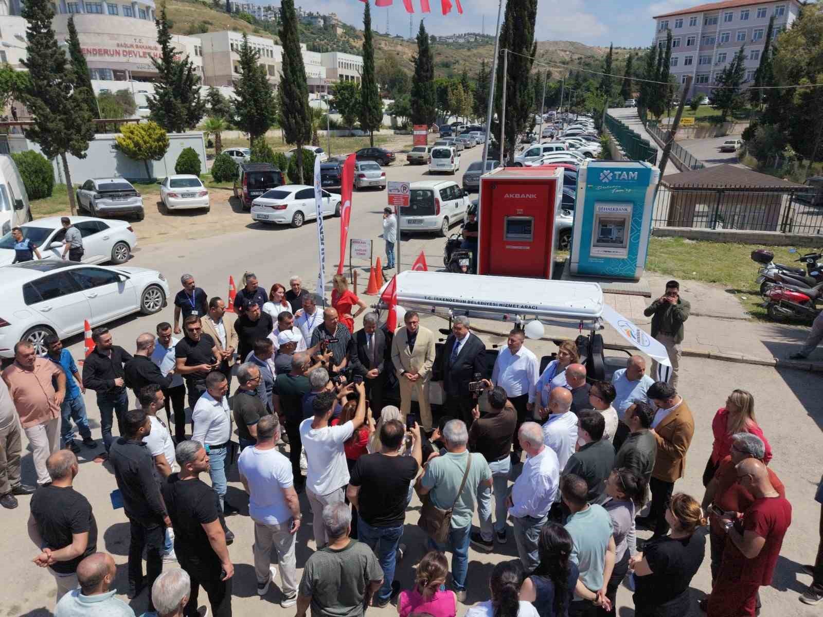hastalarin-300-metrelik-zorlu-yoluna-iskenderun-belediyesi-nden-ring-aracli-cozum