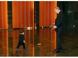Cumhurbaşkanı Erdoğan, Torunuyla Fotoğrafını Paylaştı