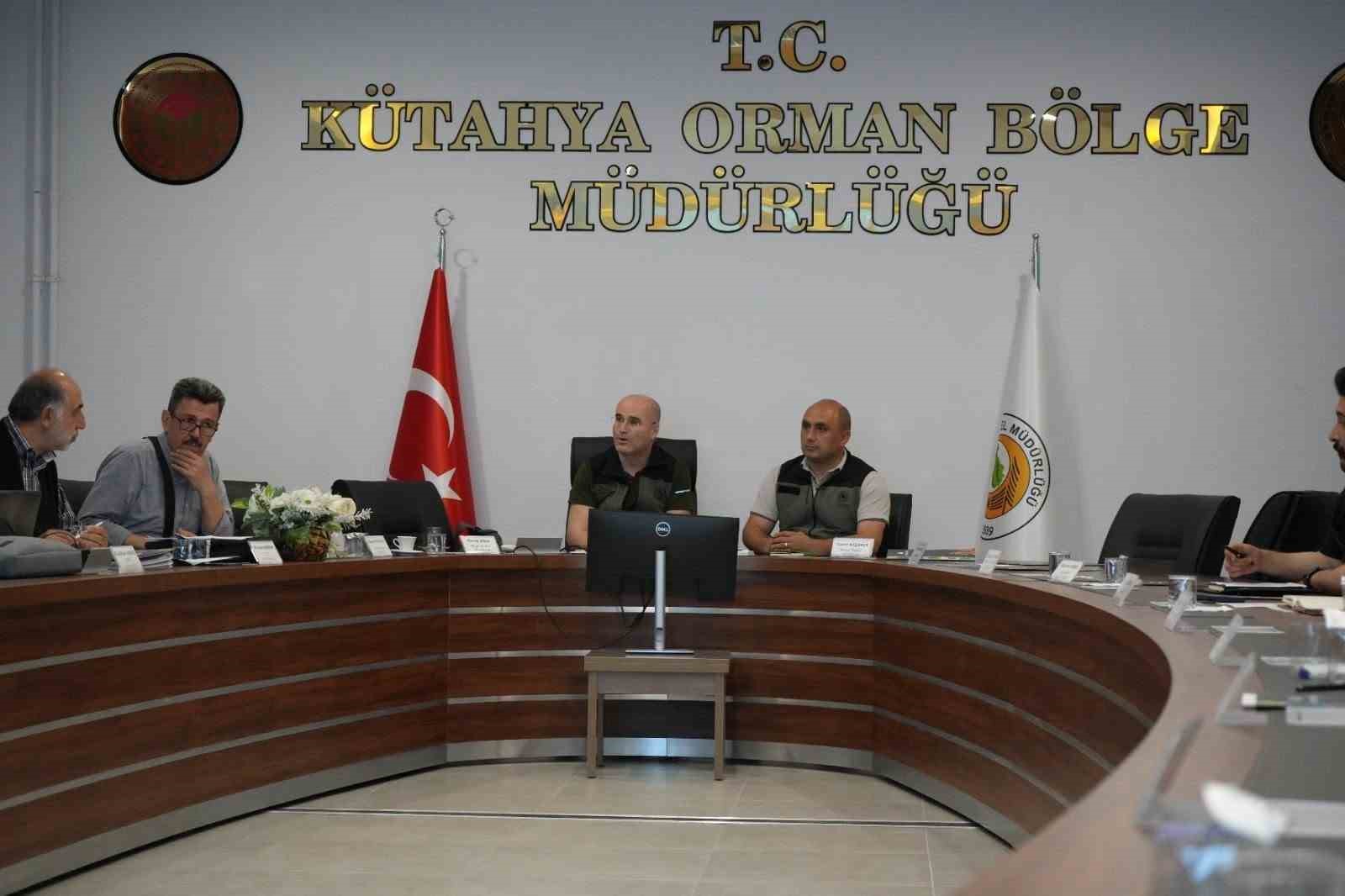 kutahya-da-biyolojik-cesitlilik-plani-ve-ekosistem-hizmetleri-raporlarina-yonelik-baslangic-toplantilari