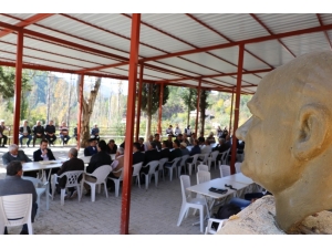 Emekli Memur 1,5 Milyon Tl Değerindeki 85 Yıllık Birikimini Derneğe Bağışladı