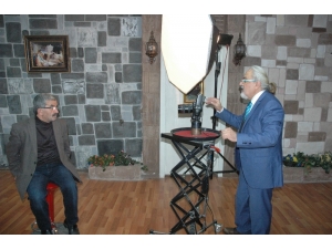 Sedat Akkuş: “Eline Makine Alan Fotoğrafçıyım Diyor”