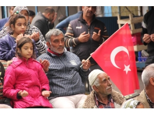 Romanlardan Atatürk Ve Tüm Şehitler İçin Unutulmaz Anma