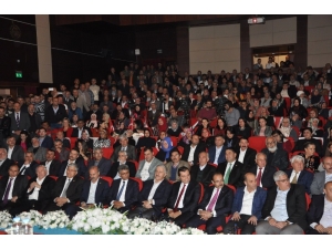 Bakan Ahmet Arslan, Uşak’ta Ak Parti Merkez İlçe Kongresine Katıldı