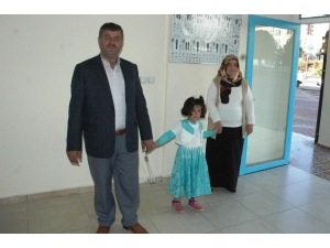 Küçük Canan Artık Yürüyor