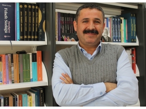 Prof. Dr. Topakkaya: “Felsefe Eğitimi Diğer Derslerdeki Başarıyı Artırıyor”