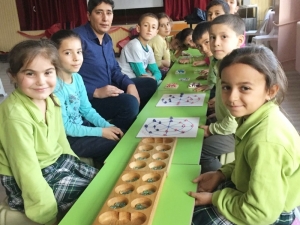 İlkokul Öğrencilerine ‘Zeka Oyunları Kursu’