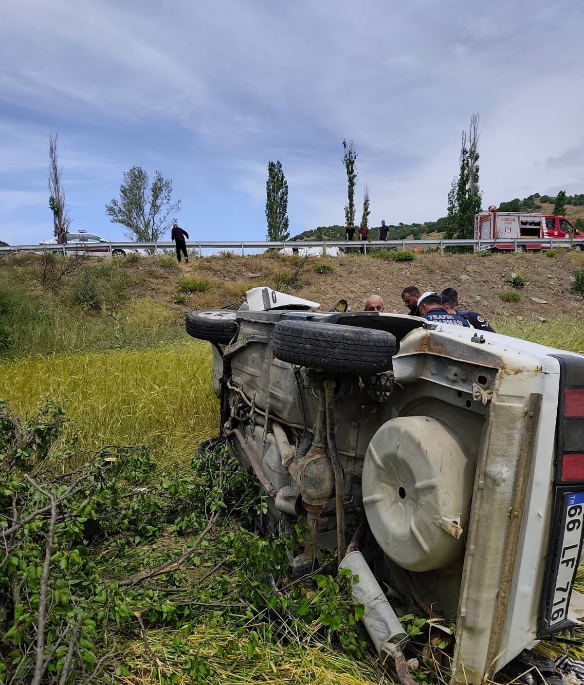 yozgat-ta-takla-atan-otomobilde-2-kisi-yaralandi