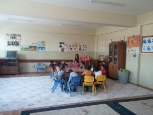 Üniversite Öğrencilerinden Minik Öğrencilere Destek