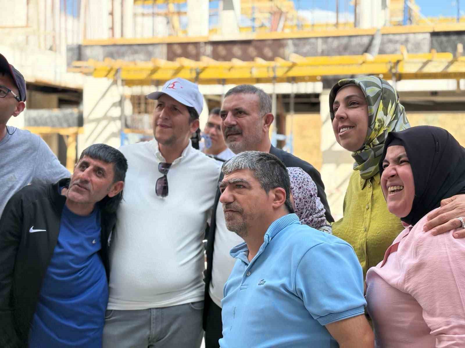 tumozder-den-asure-ikrami